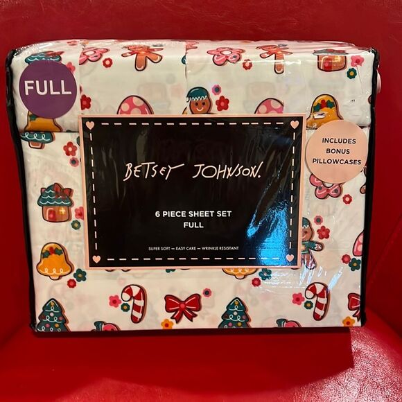 NIP Betsey Johnson Holly Jolly Cookies microfiber sheet set - Picture 1 of 4